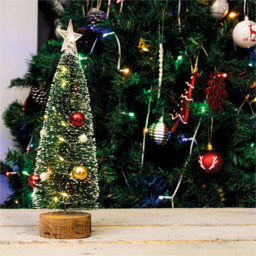 Xmas Haus Light Up Gold and Red Bauble Christmas Tree - Size: 275 x 65 x 65cm - Wilko - thumbnail 4