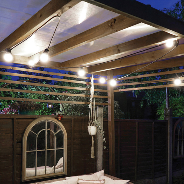 Eagle Connect Festoon 20 Cool White Opaque Lamps LED String Light 10m - Size: 51 x 40 x 9cm - BLACK - Wilko - image 1