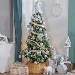 The Christmas Workshop Foldable Willow Christmas Tree Skirt - Wilko - thumbnail 3