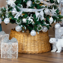 The Christmas Workshop Foldable Willow Christmas Tree Skirt - Wilko - thumbnail 6