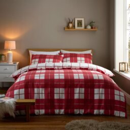 Finlay Check Duvet Set Red - Red/Superking - Size: Super King - Divante - Wilko - thumbnail 1