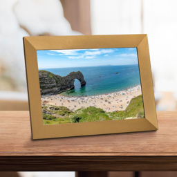 Grouptronics Gallery10 Gold WiFi Digital Photo Frame - Size: 10 x 8 Inch - Wilko - thumbnail 3
