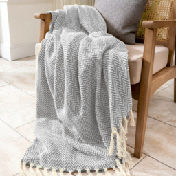 Allure Home Fashions Audley Light Grey Cotton Chevron Herringbone Throw 125 x 150cm - Silver - Wilko - thumbnail 4