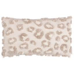 furn. Maeve Natural Tufted Cotton Cushion - Size: 50 x 30 cm - Cream - Wilko