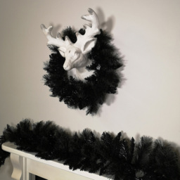 Samuel Alexander Black Plain PVC Tipped Halloween Christmas Wreath - Premier Decorations Ltd - Wilko - thumbnail 7