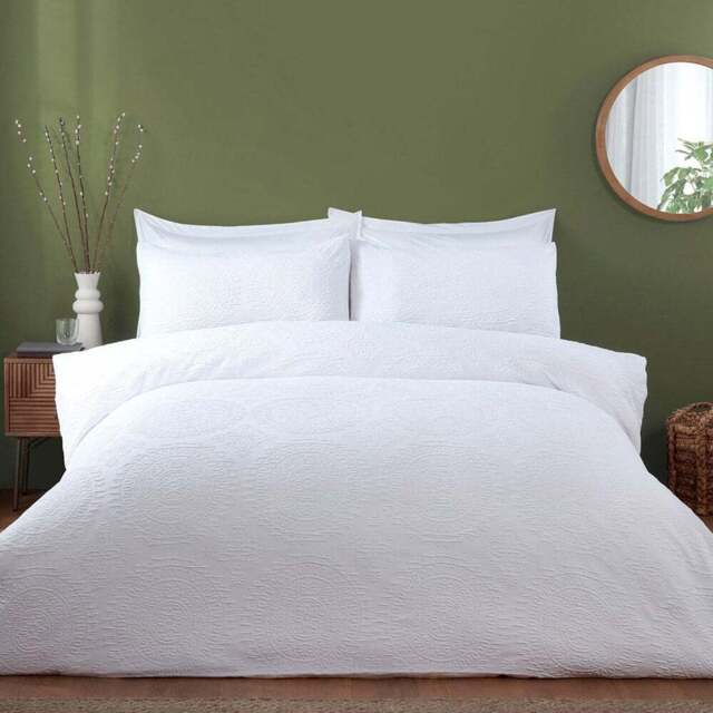 Kingsbridge Duvet Cover and Pillowcase Set - White/King - Wilko