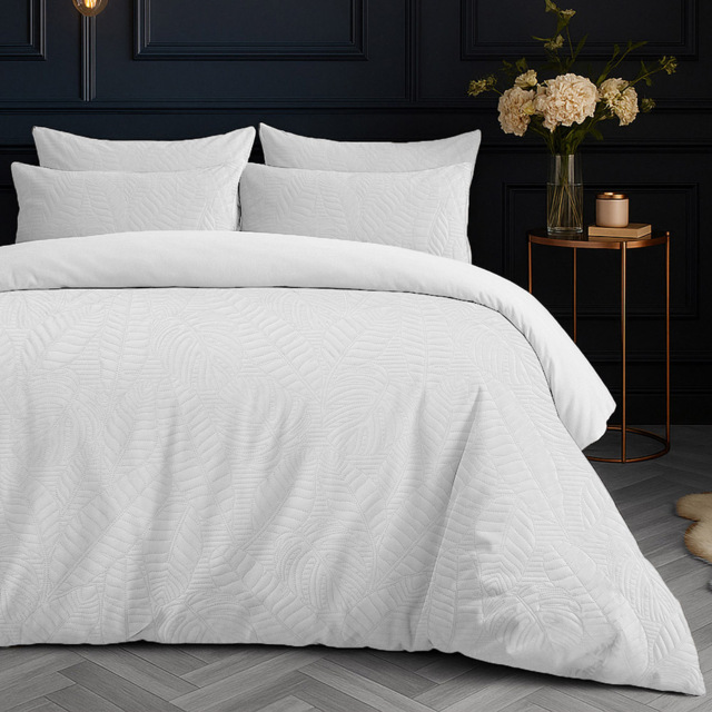 Velosso Double White Savannah Velvet Duvet Set - Wilko - image 1