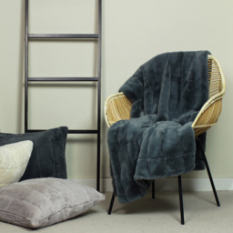 Paoletti Empress Charcoal Large Faux Fur Throw 140 x 200cm - Size: 200 x 140cm - Grey - Wilko - thumbnail 3