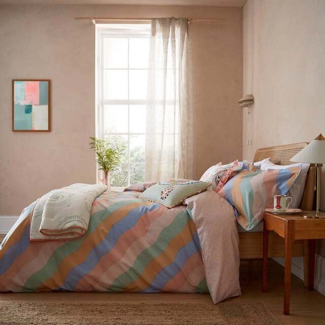 Yvonne Ellen Double Multicolour Signature Stripe Reversible Duvet Set - Wilko - image 1