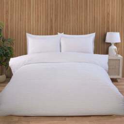 Marina Tufted Duvet Set - White/Superking - Size: Super King - Wilko - thumbnail 1