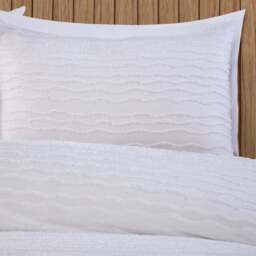 Marina Tufted Duvet Set - White/Superking - Size: Super King - Wilko - thumbnail 6