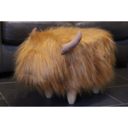 Gardeco Dillis The Highland Cow Soft Brown Synthetic Fur Footstool - Size: 36 x 61 x 32cm - Orange - Wilko - thumbnail 7