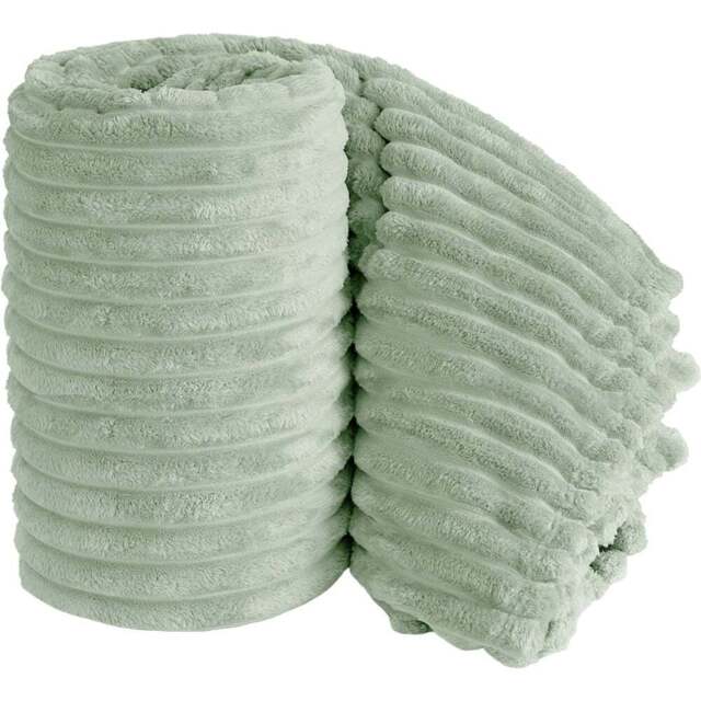 Velosso Bellissima Sage Plush Throw 200 x 240cm - Size: 200 x 240 x 1cm - Wilko - image 1