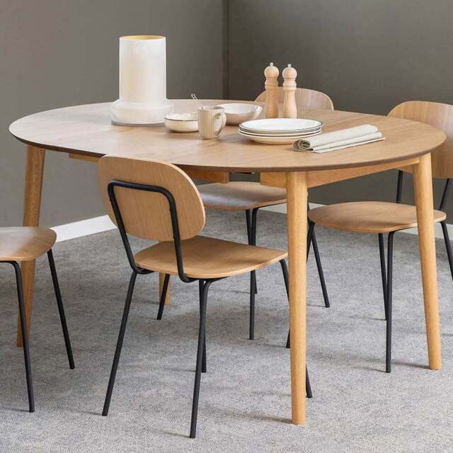 Florence Montreux 5 Seater Round Dining Table Oak - Brown - Furniture To Go - Wilko - image 1