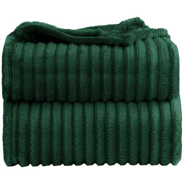 Velosso Bellissima Emerald Plush Throw 305 x 305cm - Size: 305 x 305 x 1cm - Wilko - image 1