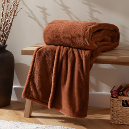 furn. Kallu Rust Double-Sided Faux-Fur Throw 130 x 180cm - Size: 180 x 130 x 1cm - Orange - Wilko - thumbnail 3