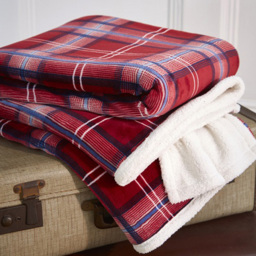 Bellissimo Red Check Soft Fleece Sherpa Throw - Size: 130 x 180cm - Wilko - thumbnail 3