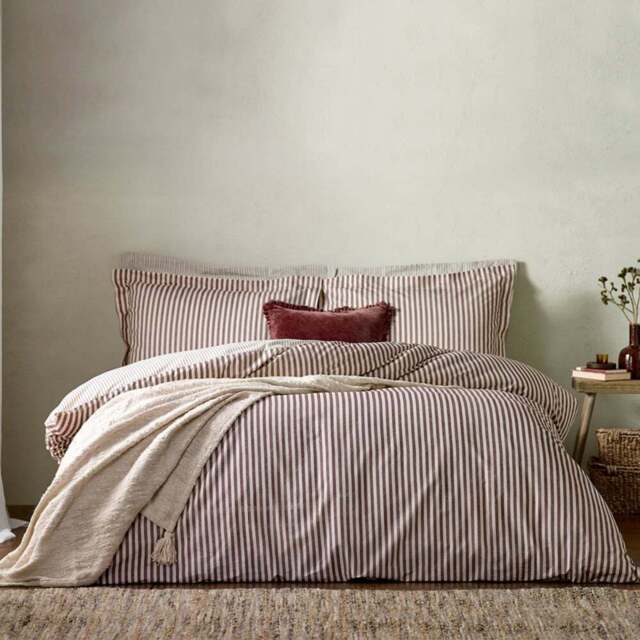 Yard Hebden Single Melange Stripe Cotton Beetroot Duvet Set - Red - Wilko - image 1
