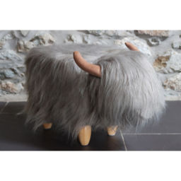 Gardeco Georgette The Highland Cow Pale Grey Synthetic Fur Footstool - Size: 36 x 61 x 32cm - Wilko - thumbnail 7