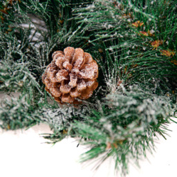 Best Artificial Christmas Garland with Frosted Colorado Pine and Spruce Tips 270cm - Green - Wilko - thumbnail 6