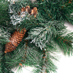 Best Artificial Christmas Garland with Frosted Colorado Pine and Spruce Tips 270cm - Green - Wilko - thumbnail 7