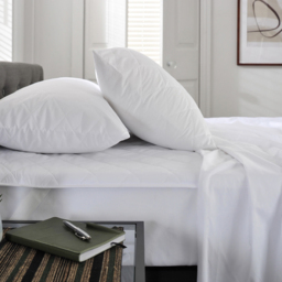 The Lyndon Company Super King Size Polyester Quilted Mattress Protector - White - Wilko - thumbnail 3