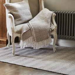Hug Rug Natural Woven Herringbone Rug 160 x 230cm - Cream - Wilko - thumbnail 3