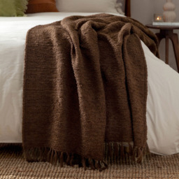 Yard Candar Cocoa Textured Boucle Throw - Size: 170 x 130 x 1cm - Brown - Wilko - thumbnail 6