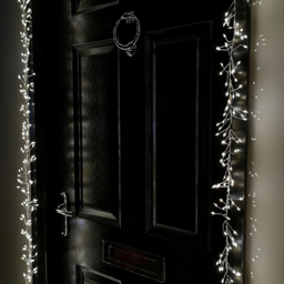Samuel Alexander 880 Warm White LED Christmas Door Lights - Size: 5 x 550 x 5cm - Wilko - thumbnail 3