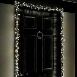 Samuel Alexander 880 Warm White LED Christmas Door Lights - Size: 5 x 550 x 5cm - Wilko - thumbnail 4