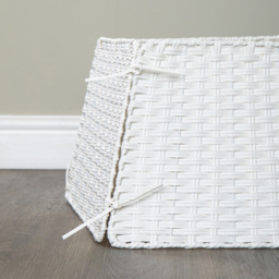 Samuel Alexander White Foldable Faux Rattan Christmas Tree Skirt 47cm - Size: 30 x 47 x 46cm - Wilko - thumbnail 7