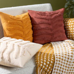 furn. Dakota Natural Tufted Cushion - Size: 45 x 45cm - Cream - Wilko - thumbnail 7