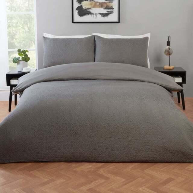 Romilly Matalesse Duvet Set Grey King - Divante Finest - Wilko - image 1