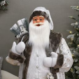 Scandi Singing and Dancing Santa - White - Wilko - thumbnail 4