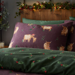 Burgundy Christmas Highland Cows Duvet Set Burgundy - Wilko - thumbnail 5