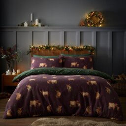 Burgundy Christmas Highland Cows Duvet Set Burgundy - Wilko
