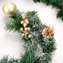 Best Artificial Gold Frosted Christmas Garland 180cm - Wilko - thumbnail 4