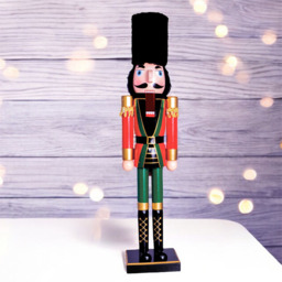 St Helens Red and Green Wooden Nutcracker 60cm - Size: 600 x 130 x 95cm - Wilko - thumbnail 4