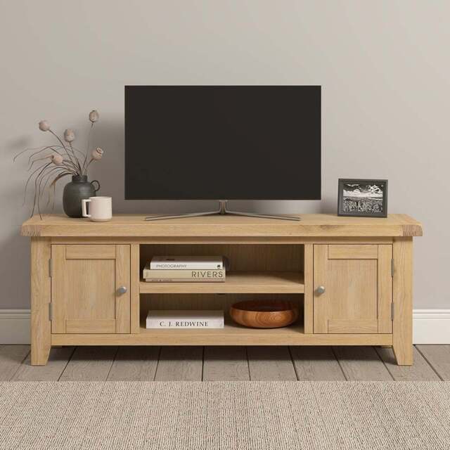 Seconique Windsor 2 Door 2 Shelf Natural Oak Straight TV Unit - Size: 50.5 x 140 x 37cm - Wilko - image 1