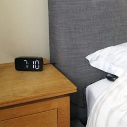 Lifemax Big Digit Clock with Vibration Alarm Pad - Size: 12 x 6 x 4cm - Black - Wilko - thumbnail 3