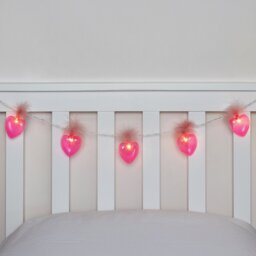 20 LED Fluffy Heart String Light - Pink - Wilko