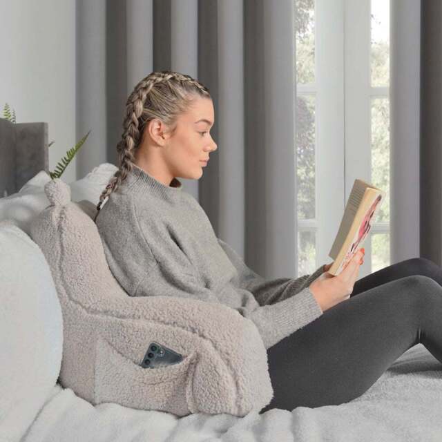 Teddy Fleece Cuddle Chair - Silver - Size: 90 x 40 x 40 cm - Wilko - image 1