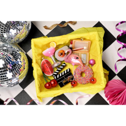 The Seasonal Gift Co Makeup Hanging Tree Decoration 23cm - Size: 23 x 20 x 10cm - Gold - Wilko - thumbnail 3