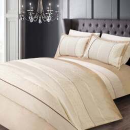 Sweet Dreams Pandora King Size Cream Bedspread Set - Wilko
