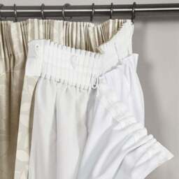 Velosso Thermal Blackout Lined Curtain 117 x 178cm - Size: W 117 x D 178cm - White - Wilko