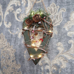 Shatchi Green Heart Wooden LED Hanging Christmas Ornament - Size: 19 x 19 x 1.9cm - Cream - Wilko - thumbnail 5