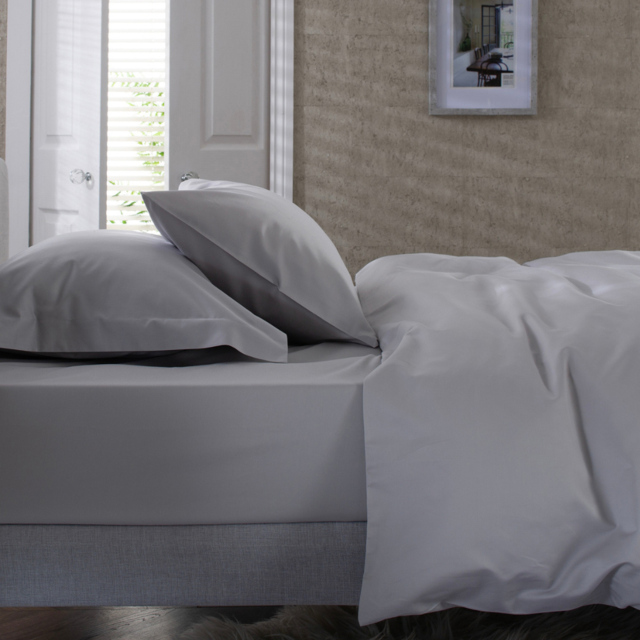 The Lyndon Company Single Platinum Fitted Bed Sheet - Silver - Wilko - image 1