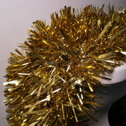 Samuel Alexander Gold Chunky Cut Christmas Tinsel Garland 10m - Wilko - thumbnail 4