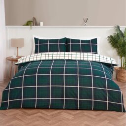Barton Check Duvet Set Navy Superking - Wilko