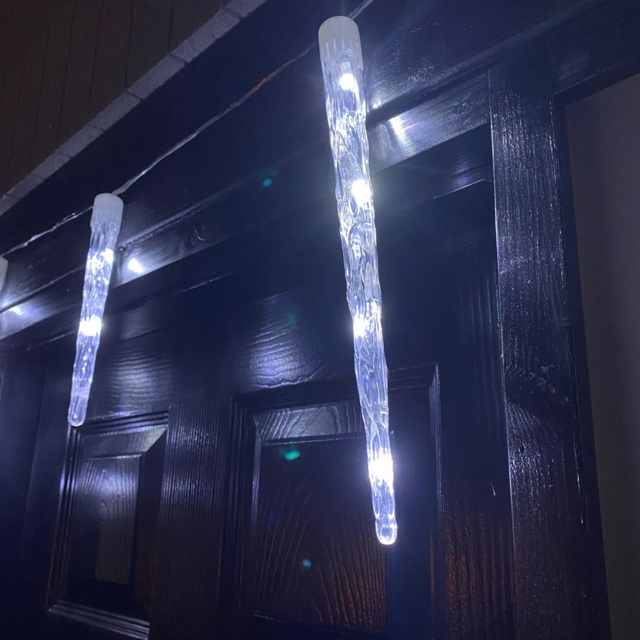 Samuel Alexander 40 Cool White LED In Lit Icicle Light - Size: 20 x 20 x 20cm - Wilko - image 1